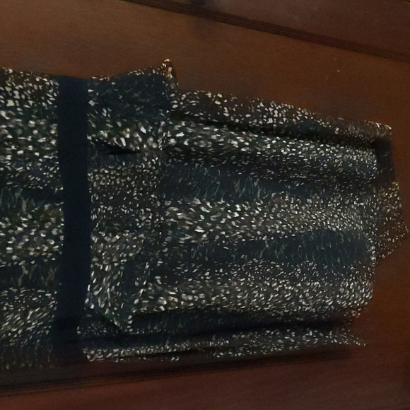 Cynthia Steffe Ruffle V Neck Animal Print Straight Silk Dress Size 12 - Picture 11 of 13